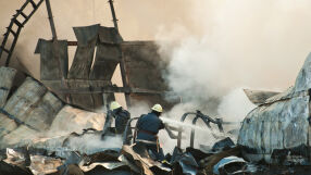 Над 70 оцелели: Самолет на колумбийските ВВС се разби малко след излитане