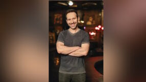 На 43 г. почина Леонид Радвински, на когото се приписва революцията в порноиндустрията