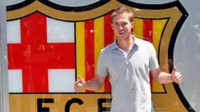 Футболист на Барселона се наливал по време на мач