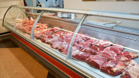 БАБХ затвори магазин заради тонове месо с изтекъл срок и без документи