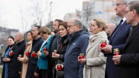 Надежда Нейнски в Буча: Виждаме какво Путин оставя след себе си - убийства, руини и зверства (СНИМКИ)