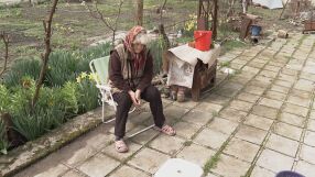 89-годишна жена няма кола и няма да получи 20 евро: Синдикатите и бизнесът настояват за още мерки заради скока на горивата