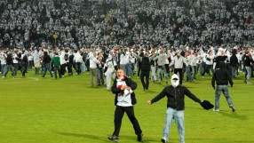 И футболните хулигани биха завидяли на този бой (ВИДЕО)