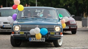 Въпреки препоръките на МОН: Зрелостници организираха балове за завършването си