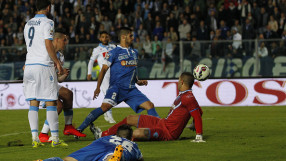 Най-болезненият автогол ... в прекия смисъл (ВИДЕО)