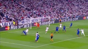 Имаше ли нарушение срещу вратаря на Реал при изравнителния гол на Юве? (ВИДЕО и АНКЕТА)