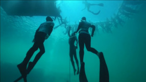 Новозеландец с 16-и световен рекорд в гмуркането (ВИДЕО)