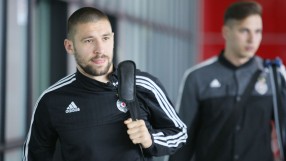 Бандаловски акостира в 