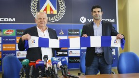 Люпко Петрович се завърна в Левски (ВИДЕО)