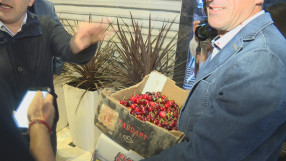 8 килограма череши за легендарния номер 8 от Йордан Лечков (ВИДЕО)