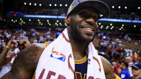 Леброн Джеймс поведе Кливлънд към финала в НБА