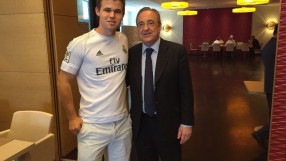 Световният шампион по шахмат пристигна в Милано за финала в Шампионската лига