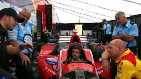 Излъчват пряко тестовете на Алонсо на Инди