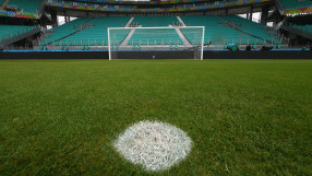 Как може да направиш дузпа без дори да си влязъл в игра (ВИДЕО)