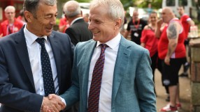 Феновете на ЦСКА приветстваха Гриша Ганчев на стадион 