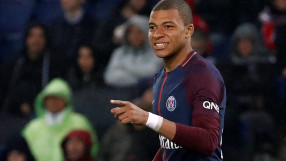 Мбапе смята, че Меси трябва да спечели 