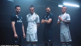 Без Роналдо на снимките с новия екип на 