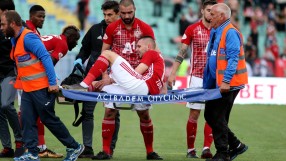 Турицов ще носи шина, разминал се с тежка контузия