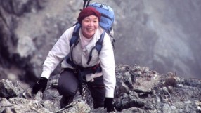 На този ден: Жена изкачва Еверест за първи път (ВИДЕО)