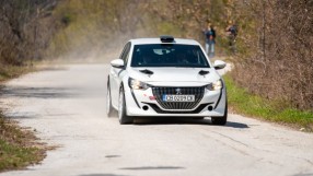 9 чуждестранни екипажа на старта в рали 