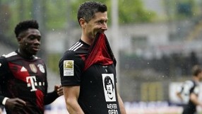 Роберт Левандовски изравни 