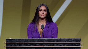 Ванеса Брайънт: Никога няма да има друг като Коби (ВИДЕО)