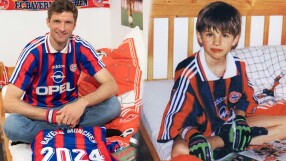 Томас Мюлер преподписа с 