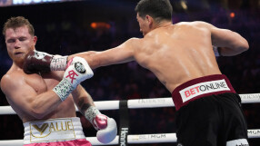 9 години по-късно: Канело Алварес отново беше победен 
