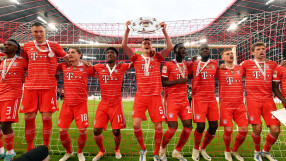 Сребърната салатиера отново в ръцете на 