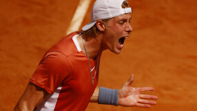 Денис Шаповалов се разкрещя на публиката 