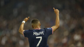 Мбапе: Ще отида в Реал, но не сега