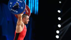 Шефът на щангите: Карлос Насар се е подхлъзнал на шампоан