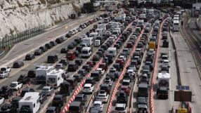 AI камери по магистралите на Острова ще дебнат за изхвърлян боклук от колите