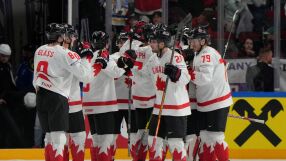 Победният марш на Канада продължава на световното (ВИДЕО) 