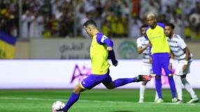 Роналдо вкара от дузпа, остави Ал Насър в битката за титлата (ВИДЕО)