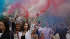 Абитуриентите трябва да плащат сами здравните си осигуровки през летните месеци