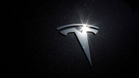 Tesla идва с три големи проекта за съхранение на енергия в България