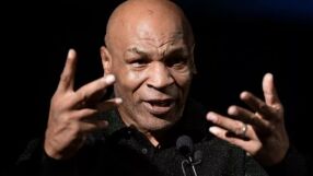 Тайсън шокира с диетата си за боя с Пол (ВИДЕО)