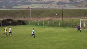 В Пернишка окръжна вкараха гол от... съседното село (ВИДЕО)