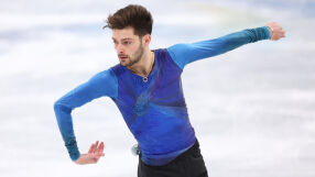 Спортна икона на Австралия насилвал фигуристки