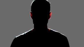 Арестуваха известен спортен водещ за изнасилване на дете