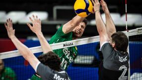 Волейболистите ни не взеха гейм и на Канада (СНИМКИ)