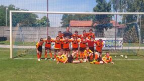 Трябваха им 42 гола за титлата, биха с 43:1