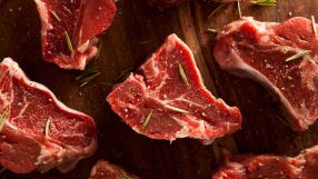 Рекордни цени: Гърците си купуват месо до 2 пъти месечно 