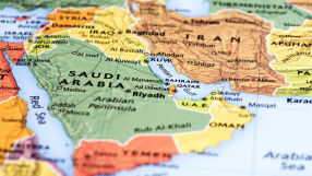 Китайски гигант в морския транспорт спира услугите си от и до Персийския залив