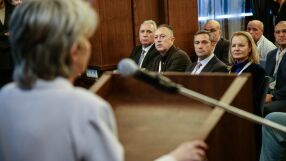 Костадинова отново отказа да "предаде БОК" на Лечева