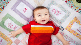 Кръщават бебета с името - Шест-Седем