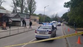 Жена нападна с нож случайни минувачи във Варна
