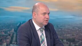 Владислав Панев за мерките срещу високите цени: Още чиновници в администрацията - това ли ще е големият ефект?