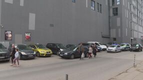 След стрелбата в кв. „Надежда“ в София полицията още издирва извършителите